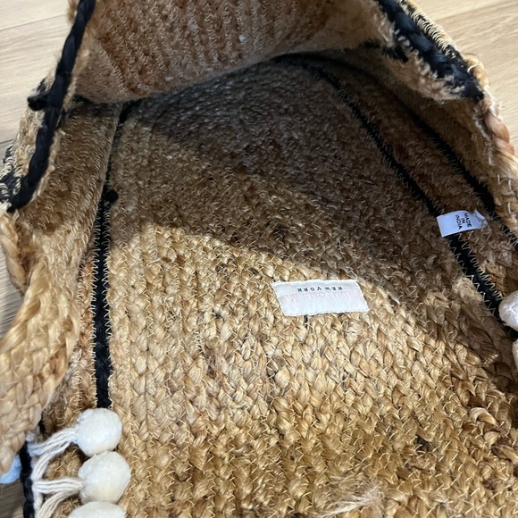 World Market Jute Beach Bag - Picture 4 of 11